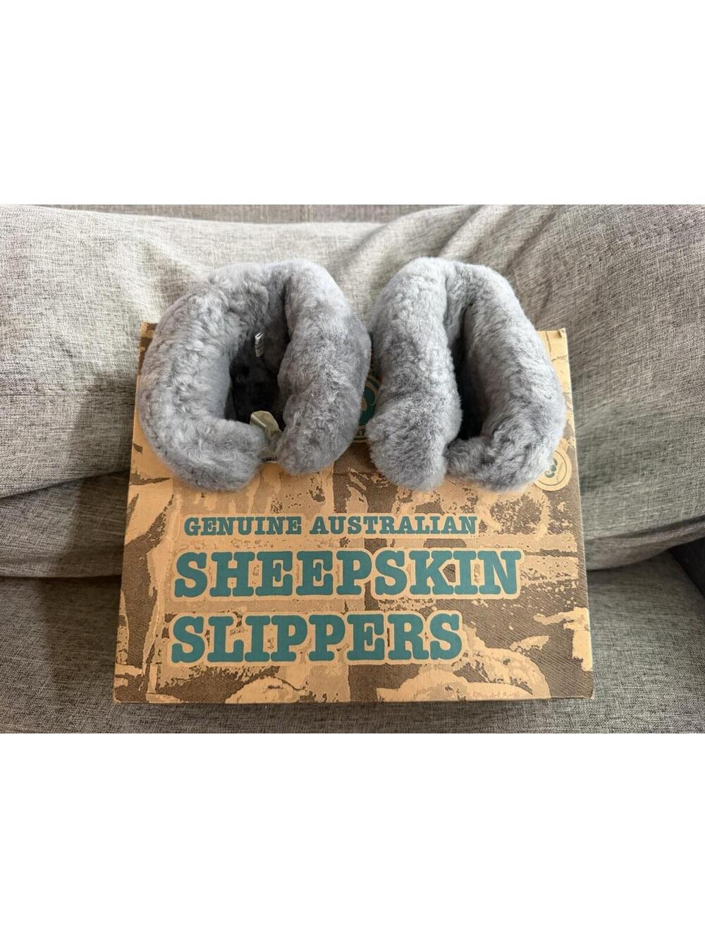 Terralam Calgary Genuine Australian Sheepskin Slippers Gray Mens 9 Womens 10 New
